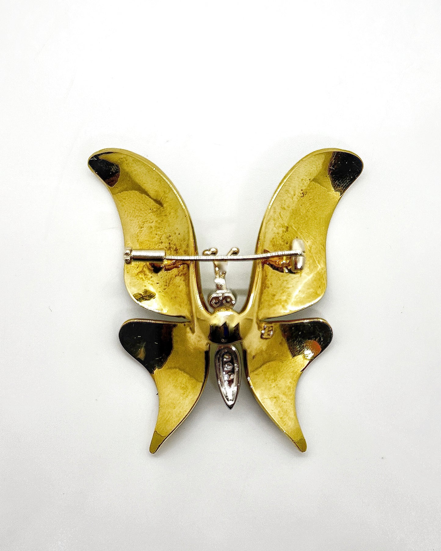 Spilla a forma di farfalla in oro 18 kt con smalti e brillanti 21,60 gr manifattura italiana anni ‘80