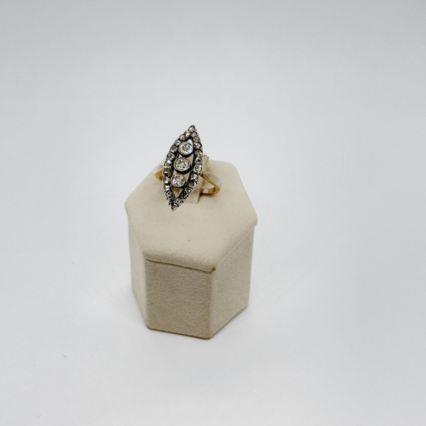Anello spola in oro argento e diamanti XIX sec