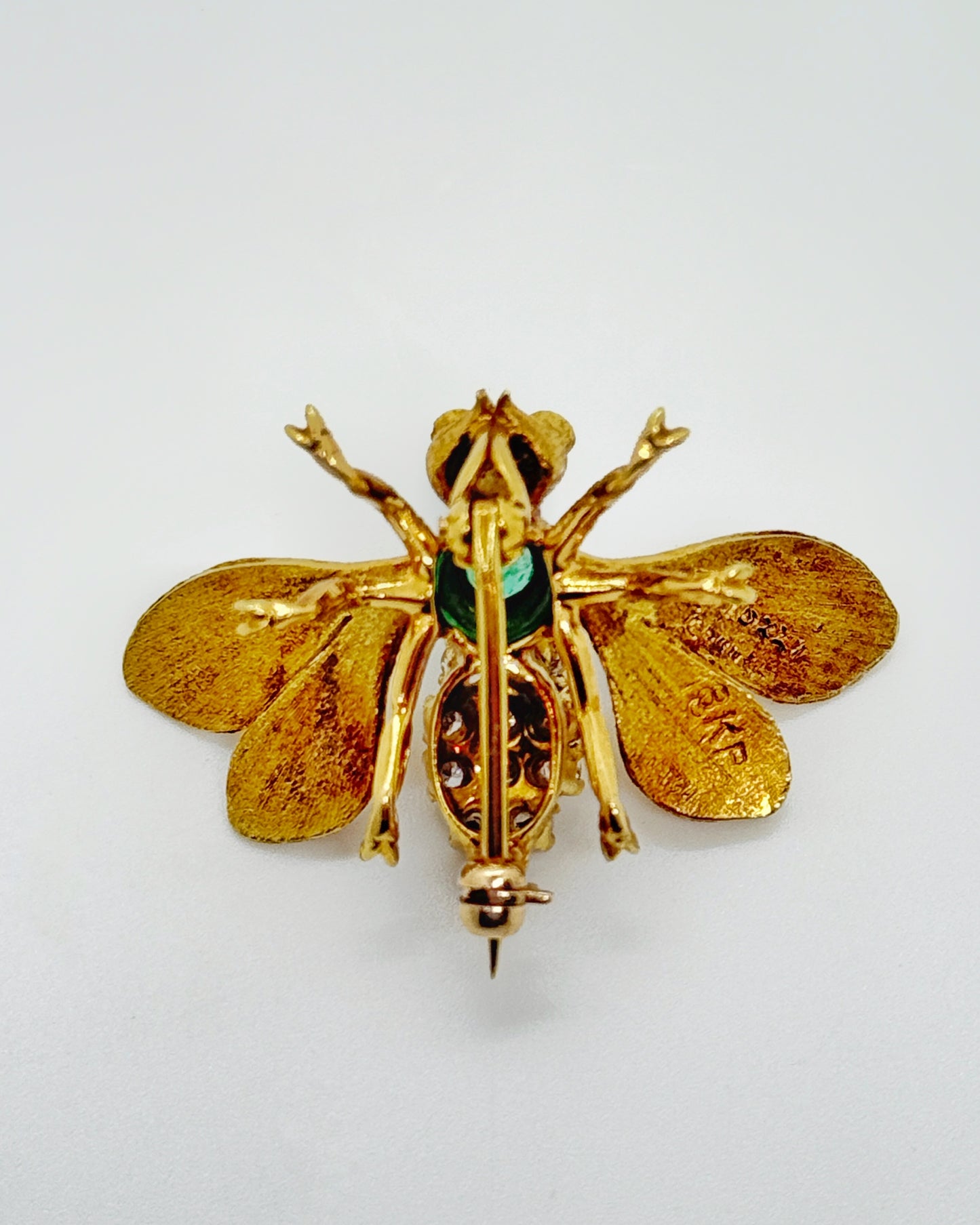 Spilla a forma di mosca in oro 18 kt con brillanti 0,55 ct 6,8 gr manifattura italiana anni ‘90
