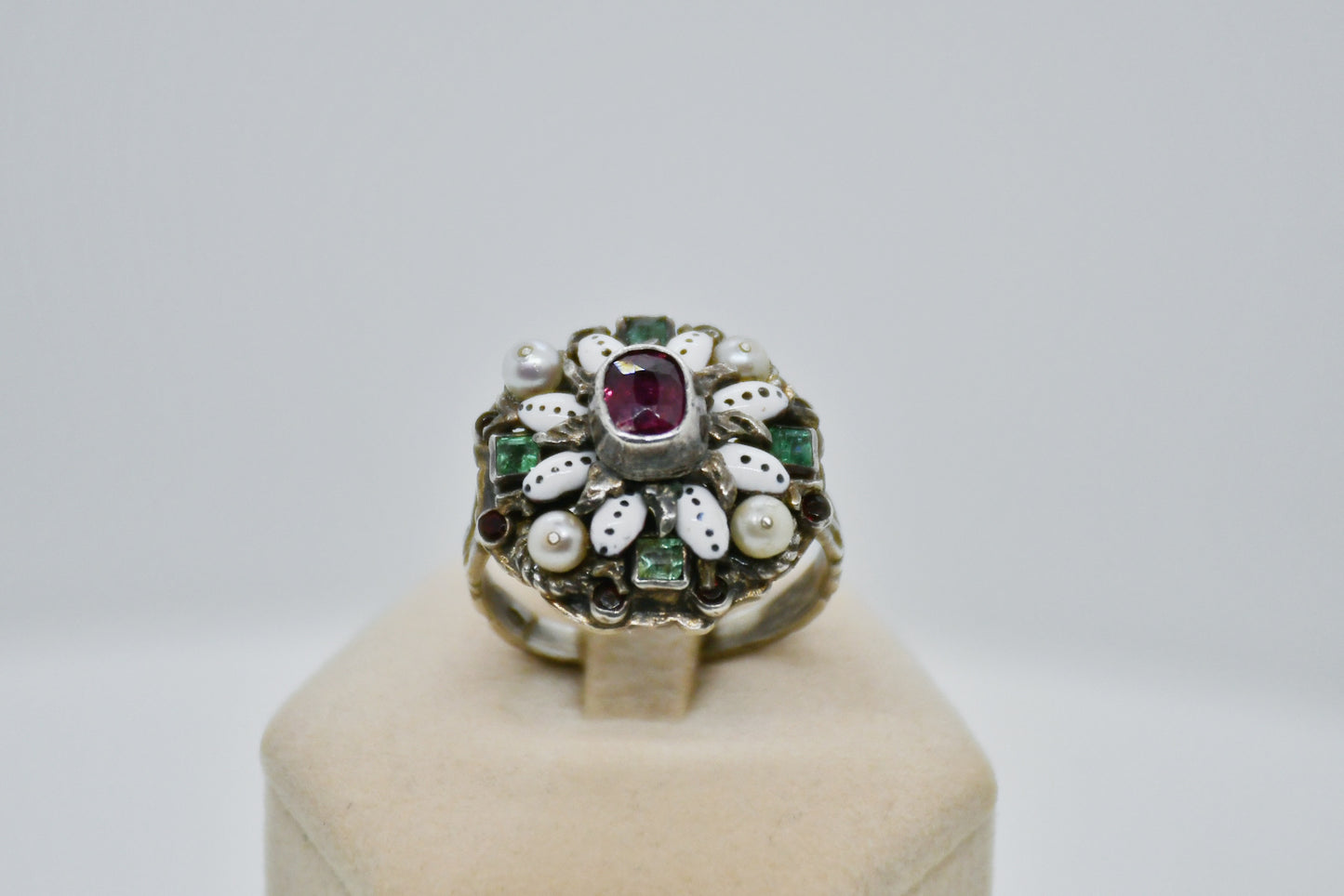 Anello antico, XVIII secolo