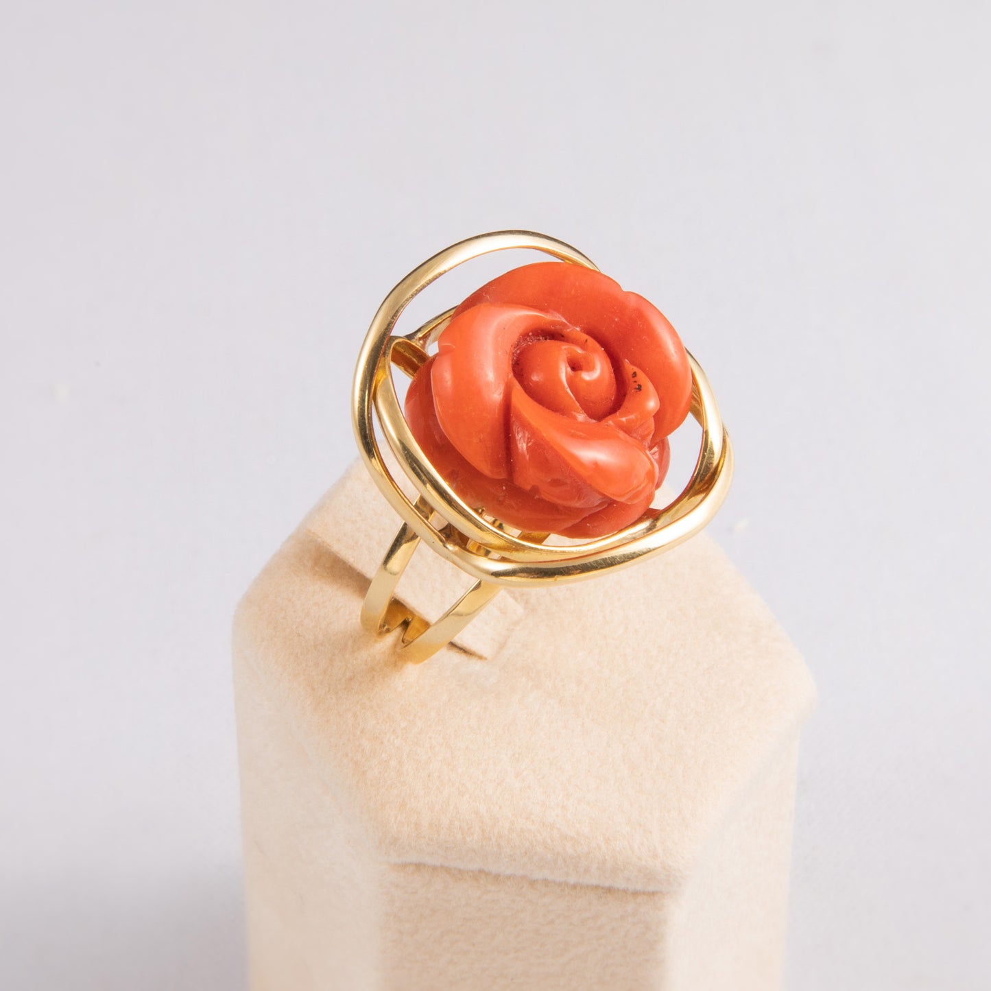 Anello oro giallo e rosa corallo