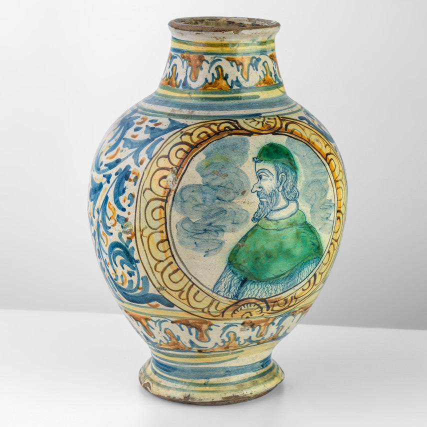 Maiolica antica siciliana Prelato